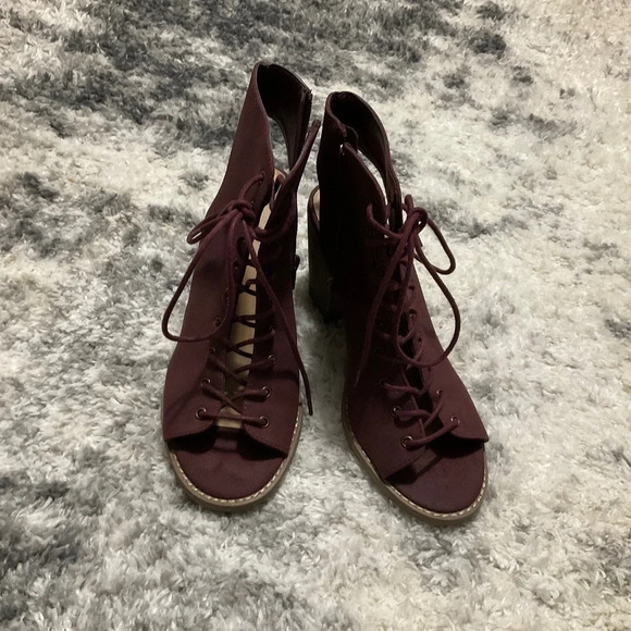 MOSSIMO Open toe ankle boot - Picture 2 of 5